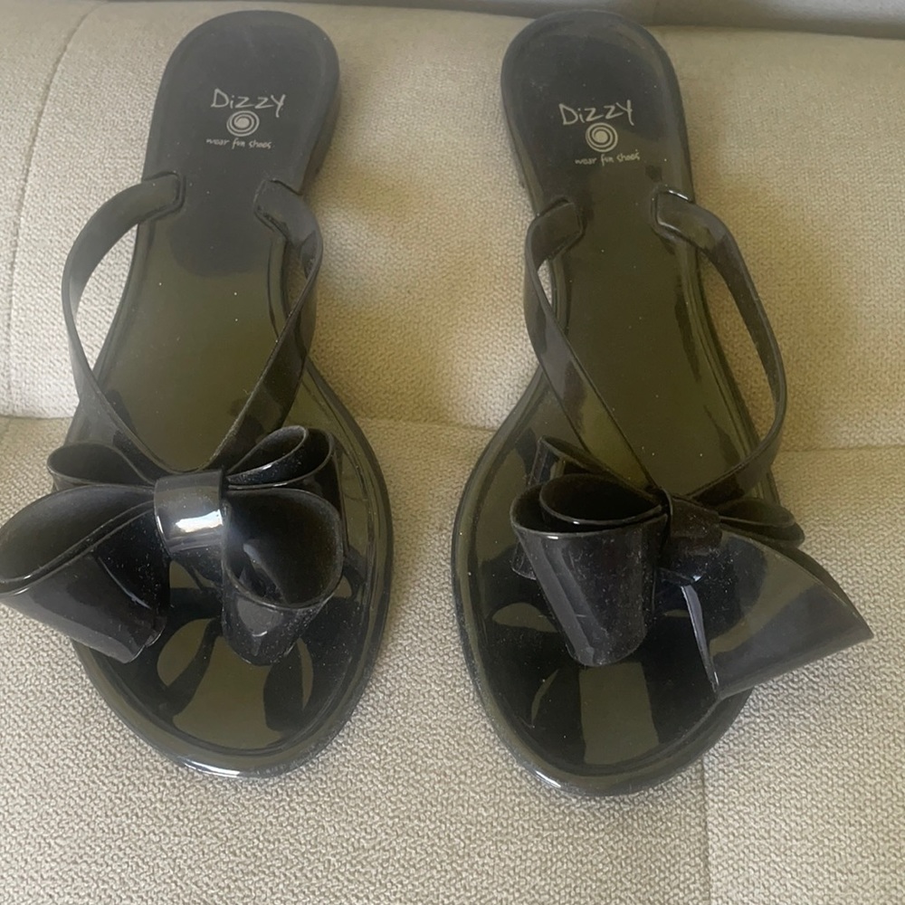 Jelly flip flops with bow